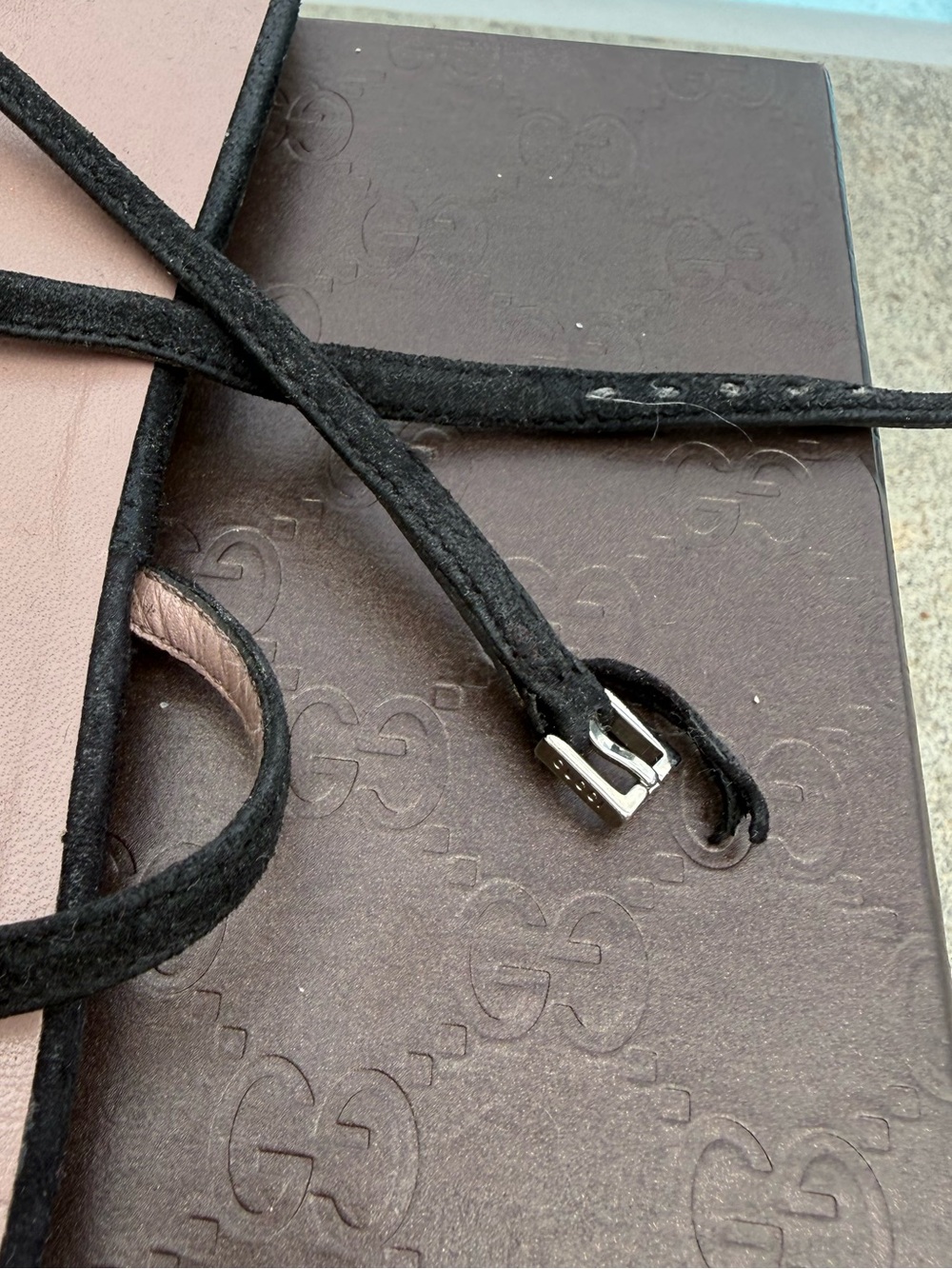 Gucci Crystal Embellished Interlocking GG Thong sandals - Picture 10 of 11